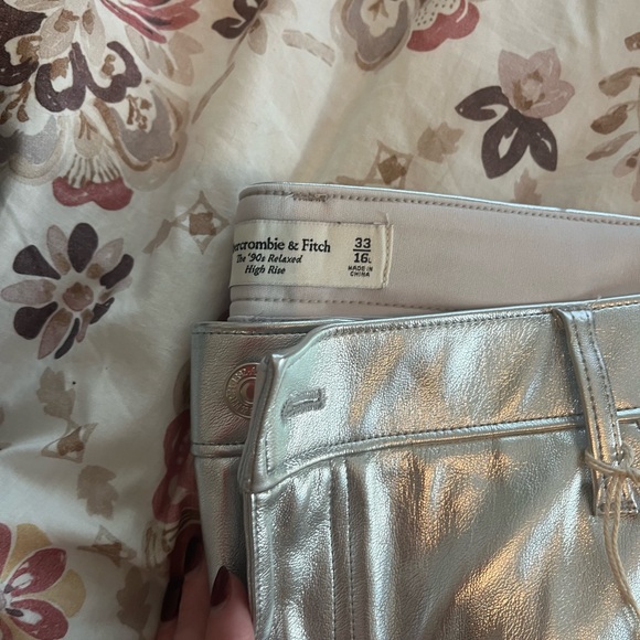 A&F Silver Jeans - Picture 7 of 8